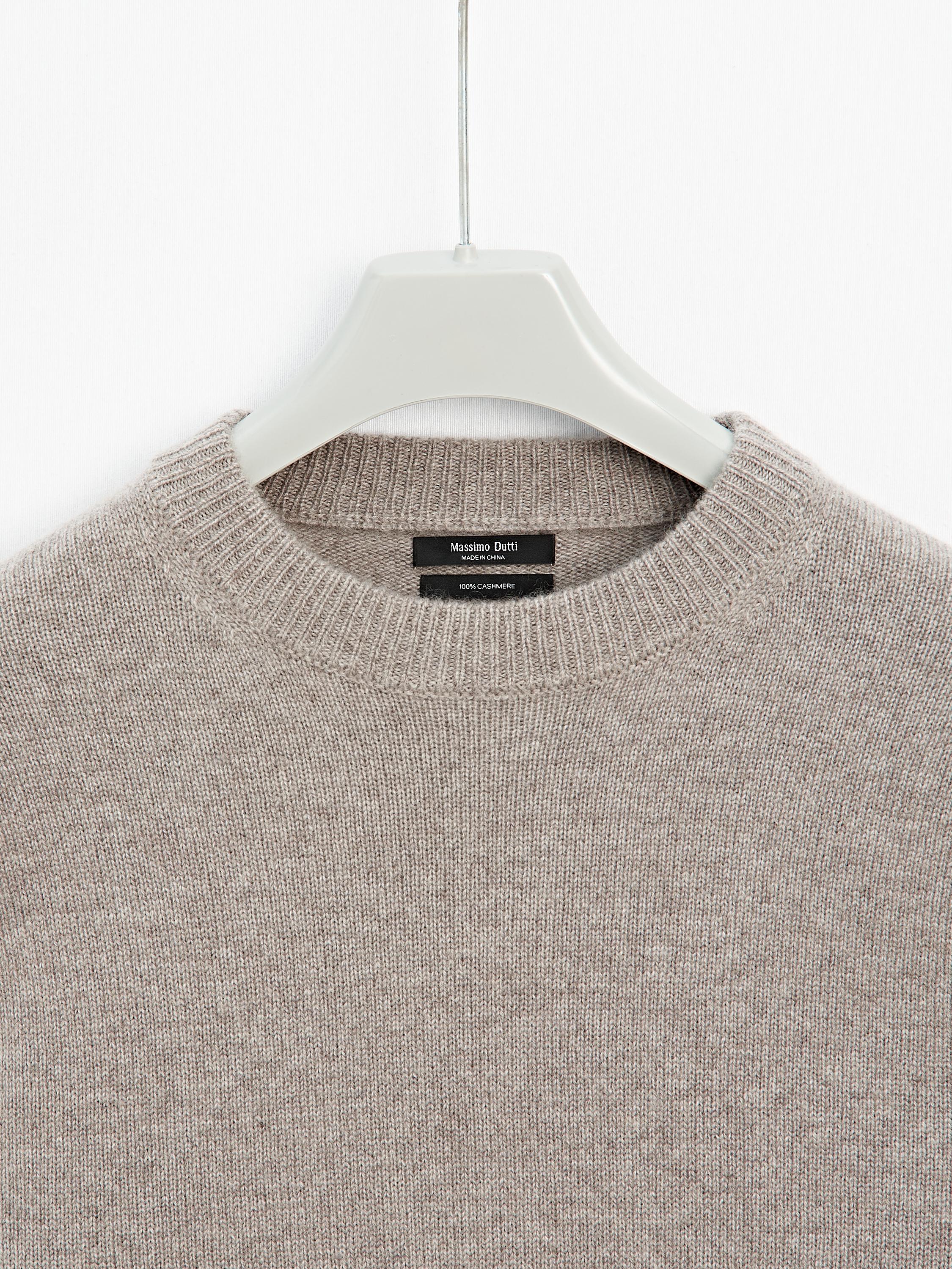100% cashmere oversize knit sweater